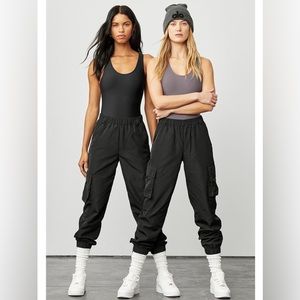 ALO YOGA It Girl High Waist Cargo Pants Black XS
